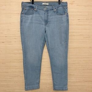 Women's Light Blue Wash Boyfriend Stretch Jeans Size 32